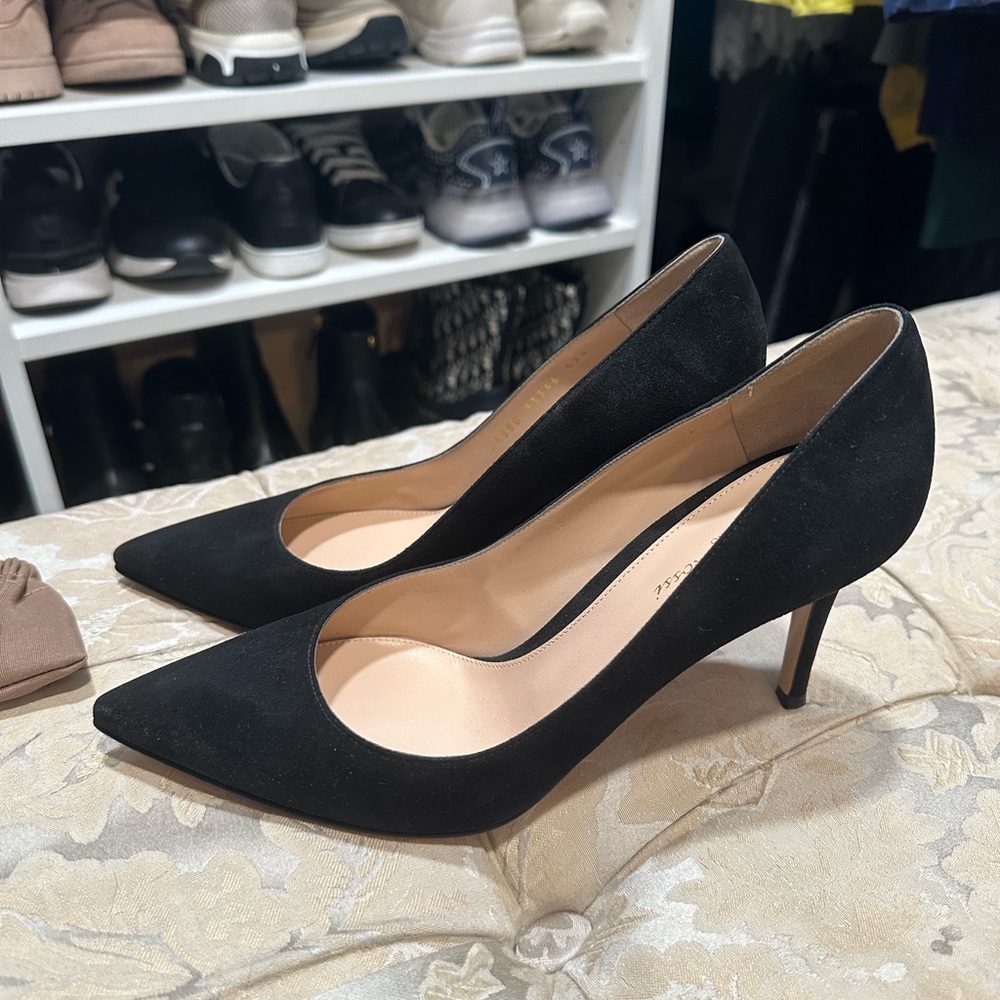Gianvito Rossi Black Suede Pointed-Toe 85 Pumps- New!